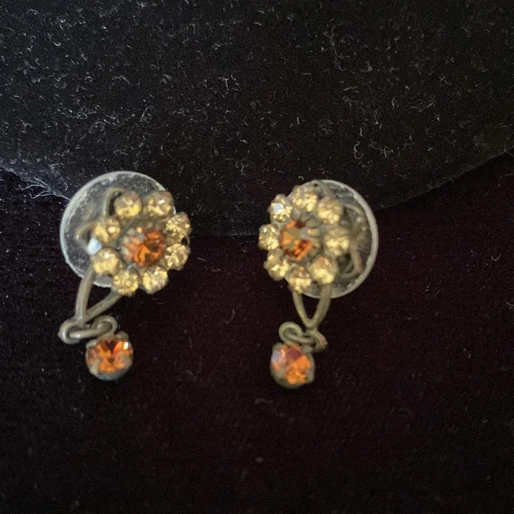 Vintage earrings and necklace set - Picture 2 of 11